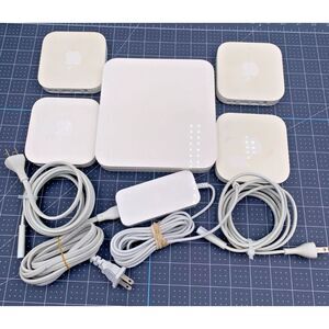 Lot (5) Apple Routes Airport Express Base Stations (4) A1392 (1) A1354 (4) Cords